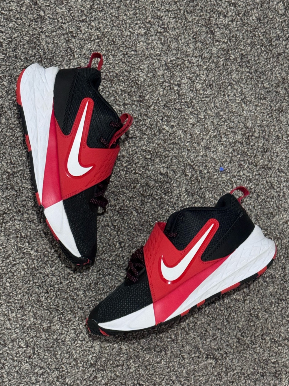 NWOT Nike Team Hustle D 12 Sneaker - Kids - Picture 3 of 7